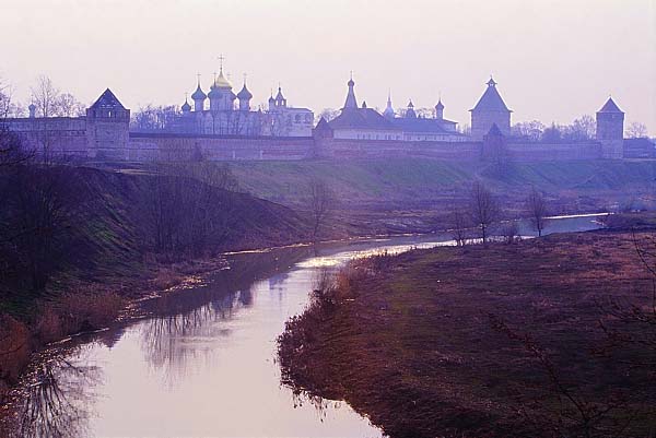 - .  .  /  Spaso-Yefimjevsky monastery.  Suzdal.